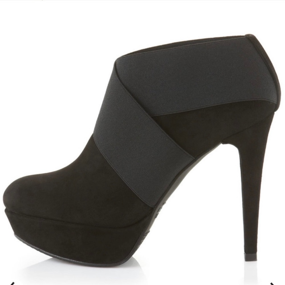 STUART WEITZMAN Kilgore Black Suede Ankle Platform Booties Size 9